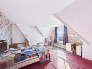 Bedroom- click for photo gallery